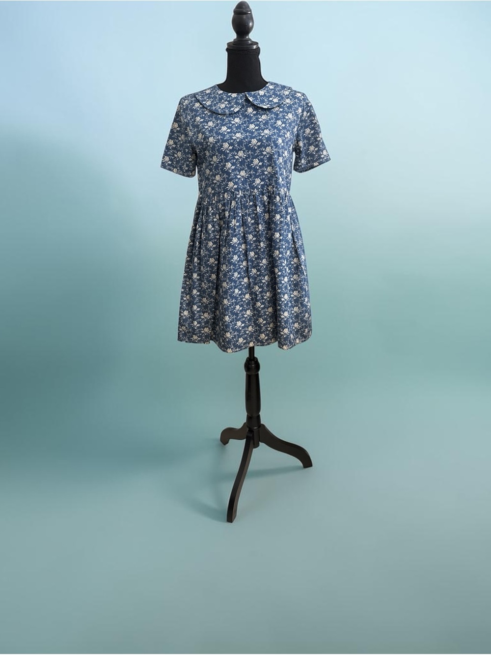 Blue Floral Short-Sleeve Mini Dress with Peter Pan Collar